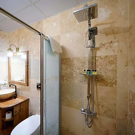 Pashahan Hotel 3*