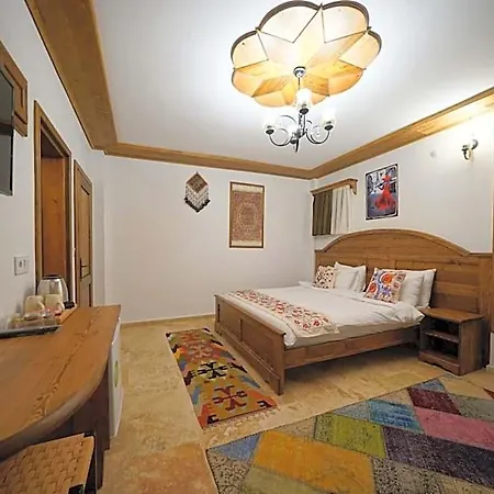 Pashahan 3*